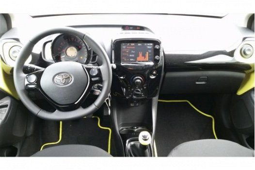 Toyota Aygo - 1.0 VVT-i 5D x-cite | LM velgen | Camera | Bluetooth - 1