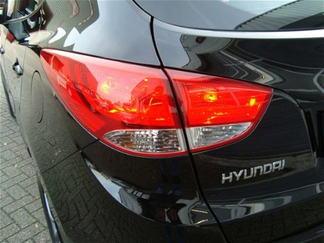 Hyundai ix35 - DYNAMIC SUV HOGE INSTAP AIRCO LED 135PK 6-BAK LICHTMETALEN VELGEN CD ZEER MOOI - 1