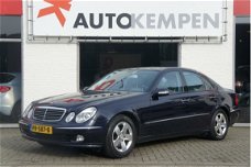 Mercedes-Benz E-klasse - 320 AVANTGARDE , LEDER, LUCHTVERING, TOPSTAAT