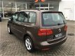 Volkswagen Touran - 1.2 TSI Comfortline 7persoons Parkeer sensoren Stoelverwarming - 1 - Thumbnail