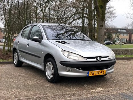 Peugeot 206 - XT 1.4 - 1