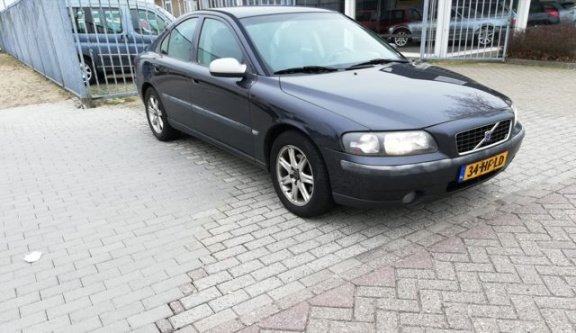 Volvo S60 - 2.4 Edition - 1