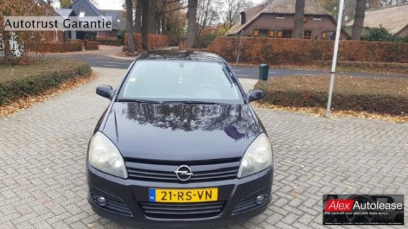 Opel Astra - 1.4 Essentia - 1