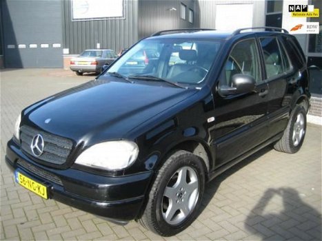 Mercedes-Benz M-klasse - 320 leer, schuifdak, command systeem, Youngtimer - 1