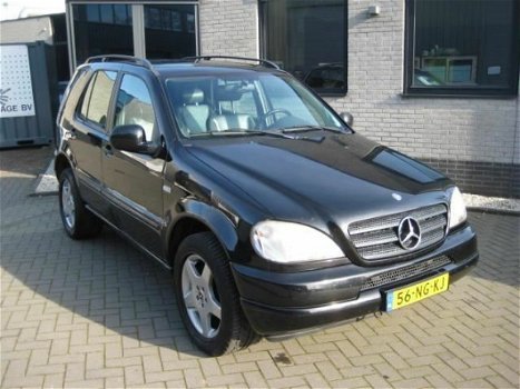 Mercedes-Benz M-klasse - 320 leer, schuifdak, command systeem, Youngtimer - 1