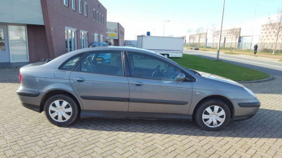 Citroën C5 - 1.8-16V Ligne Prestige - 1