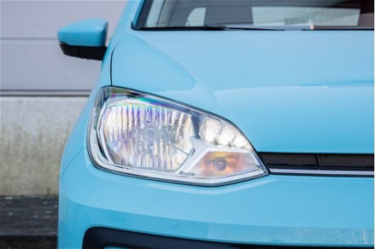 Volkswagen Up! - 1.0 60pk Move up + Airco + LED-Dagrijverlichting - 1