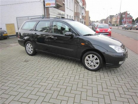 Ford Focus Wagon - 1.8 TDdi Futura Leder Interieur, Airco.Navigatie Motor slaat niet aan - 1