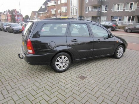 Ford Focus Wagon - 1.8 TDdi Futura Leder Interieur, Airco.Navigatie Motor slaat niet aan - 1