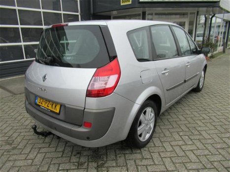 Renault Grand Scénic - 2.0-16V Privilège Luxe AIRCO / 7PERS - 1
