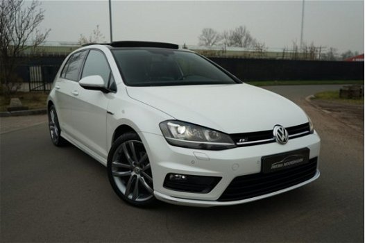 Volkswagen Golf - VII 1.2 TSI Highline R-Line DSG 7 Panoramadak Keyless-Go Xenon LED - 1