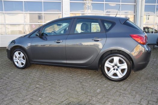 Opel Astra - 1.4 