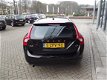 Volvo V60 - D2 KINETIC 20% bijtelling - 1 - Thumbnail