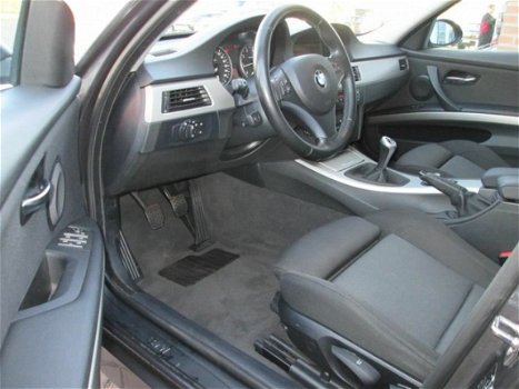 BMW 3-serie - 320i High Executive - 1