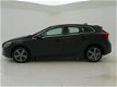 Volvo V40 - 2.0 D3 5-CILINDER SUMMUM + LEDER / XENON / NAVIGATIE / CAMERA - 1 - Thumbnail