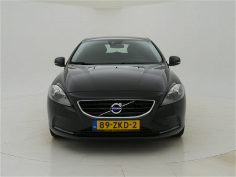 Volvo V40 - 2.0 D3 5-CILINDER SUMMUM + LEDER / XENON / NAVIGATIE / CAMERA - 1