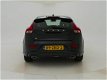 Volvo V40 - 2.0 D3 5-CILINDER SUMMUM + LEDER / XENON / NAVIGATIE / CAMERA - 1 - Thumbnail