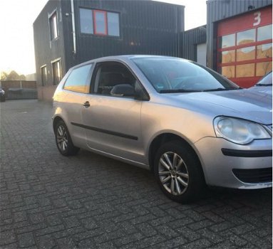 Volkswagen Polo - 1.2 Trendline DUITSNED KENTEKEN, kan door ons geregeld worden MOOIE AUTO - 1