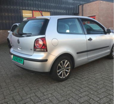 Volkswagen Polo - 1.2 Trendline DUITSNED KENTEKEN, kan door ons geregeld worden MOOIE AUTO - 1