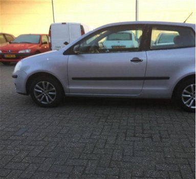 Volkswagen Polo - 1.2 Trendline DUITSNED KENTEKEN, kan door ons geregeld worden MOOIE AUTO - 1