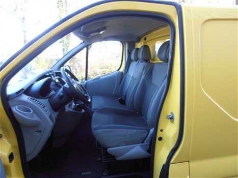 Opel Vivaro - 1