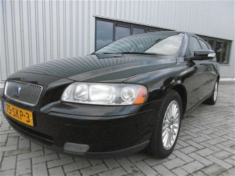 Volvo V70 - 2.4D Edition Airco Clima Cruise Control Zwart - 1