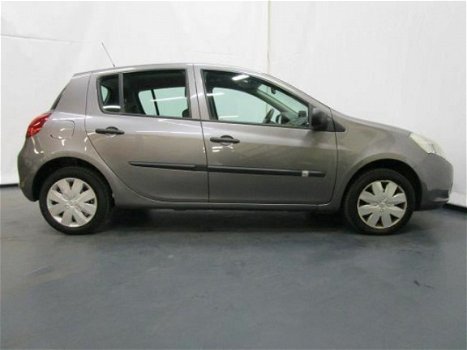 Renault Clio - 1.2 Special Line Airco Navi - 1