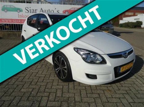 Hyundai i30 - 1.4i Active Airco 1e eigenaar*dealer onderhouden*Luxe - 1