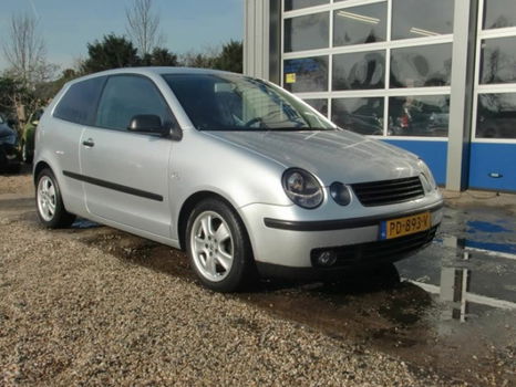 Volkswagen Polo - 1.2-12V SPECIAL - 1