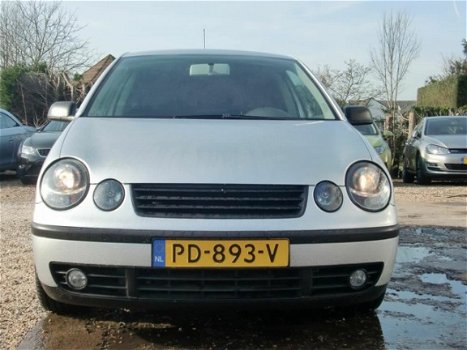 Volkswagen Polo - 1.2-12V SPECIAL - 1