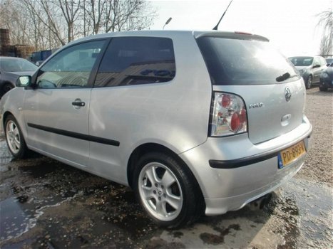 Volkswagen Polo - 1.2-12V SPECIAL - 1