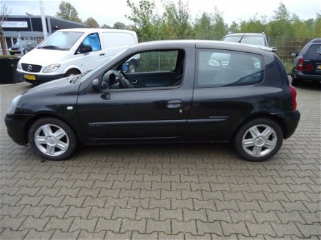 Renault Clio - 1.4 16V Billabong - 1