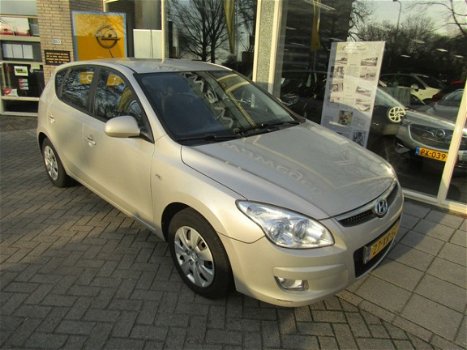 Hyundai i30 - 1.6 I CVVT 5DR - 1