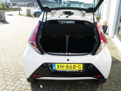 Toyota Aygo - 1.0 VVT-i x-play - 1