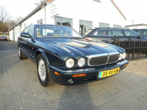 Jaguar XJ - 3.2 EXECUTIVE ECC AUTOMAAT LEER 2000 - 1