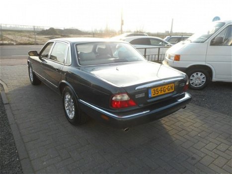 Jaguar XJ - 3.2 EXECUTIVE ECC AUTOMAAT LEER 2000 - 1