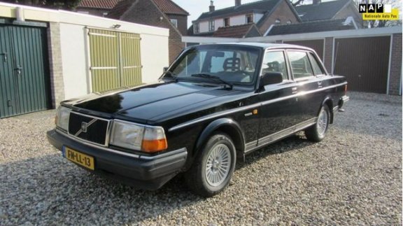 Volvo 240 - 2.3 GL Automaat Youngtimer - 1