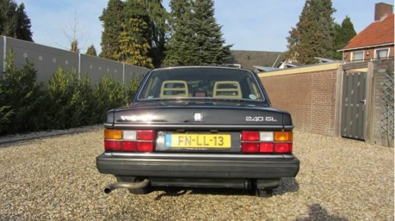 Volvo 240 - 2.3 GL Automaat Youngtimer - 1