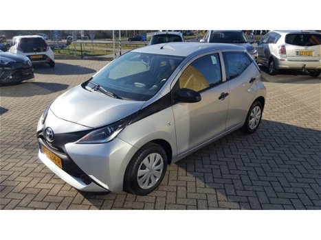 Toyota Aygo - 1.0 VVT-i X-Fun Airco - 1