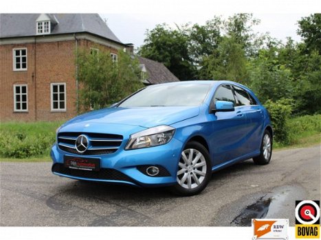 Mercedes-Benz A-klasse - 180 Ambition Stoelverwarming, parkeersensoren voor en achter - 1