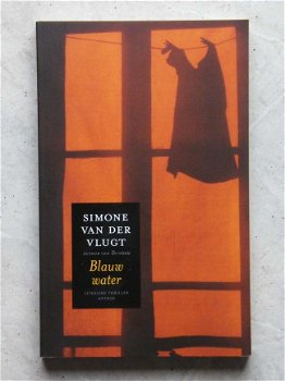 Blauw water, Simone van der Vlugt - 1