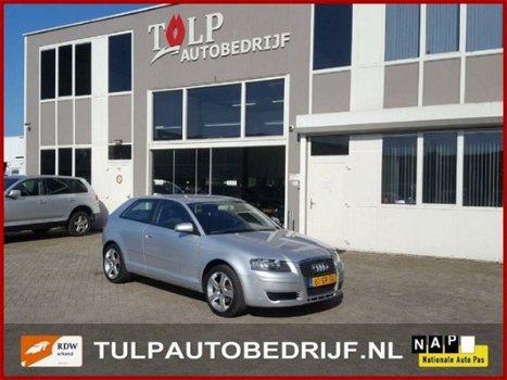 Audi A3 - 1.6 Attraction - 1