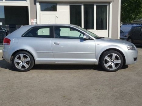 Audi A3 - 1.6 Attraction - 1