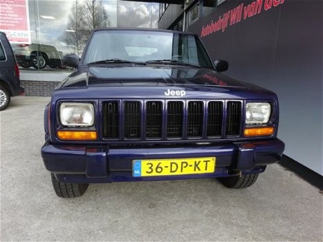 Jeep Cherokee - 4.0i CLASSIC | 4X4 | AIRCO | CRUISE | TREKHAAK | LPG-3 | YOUNGTIMER | ALL-IN - 1