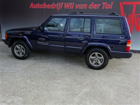 Jeep Cherokee - 4.0i CLASSIC | 4X4 | AIRCO | CRUISE | TREKHAAK | LPG-3 | YOUNGTIMER | ALL-IN - 1