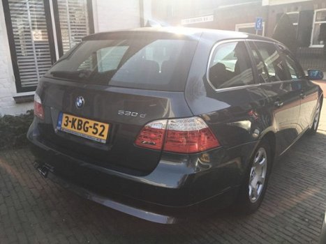 BMW 5-serie Touring - 530d Business Line Lage km stand, trekhaak - 1