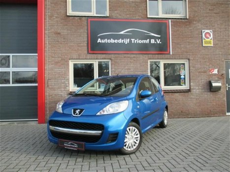 Toyota Aygo - 1.0-12V Comfort Peugeot 107-Citroen C1 - 1