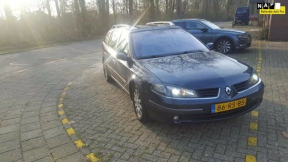 Renault Laguna Grand Tour - 2.2 dCi Privilège - 1