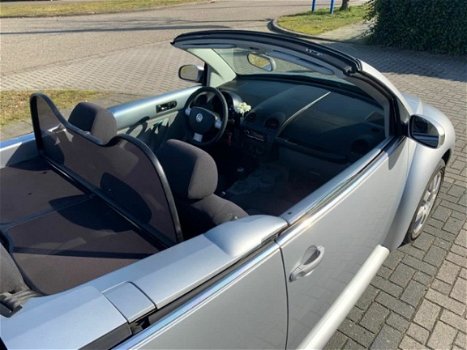 Volkswagen New Beetle Cabriolet - 1.4 Turijn Comfort airco stoelverwarming zeer mooi - 1