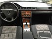 Mercedes-Benz 250 - (W124) Combi TD SPORTLINE AUTOMAAT AIRCO SCHUIFDAK PARLEMOUR WIT - 1 - Thumbnail